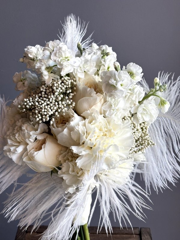 Букет невесты с перьями