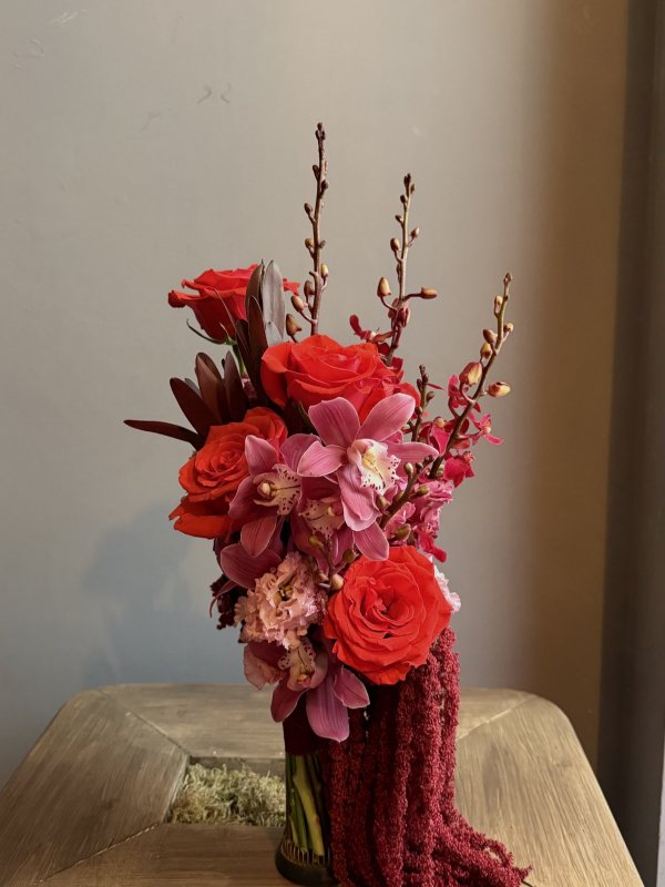 Букет невесты в красных оттенках premium