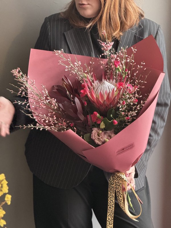 Букет с африканской протеей