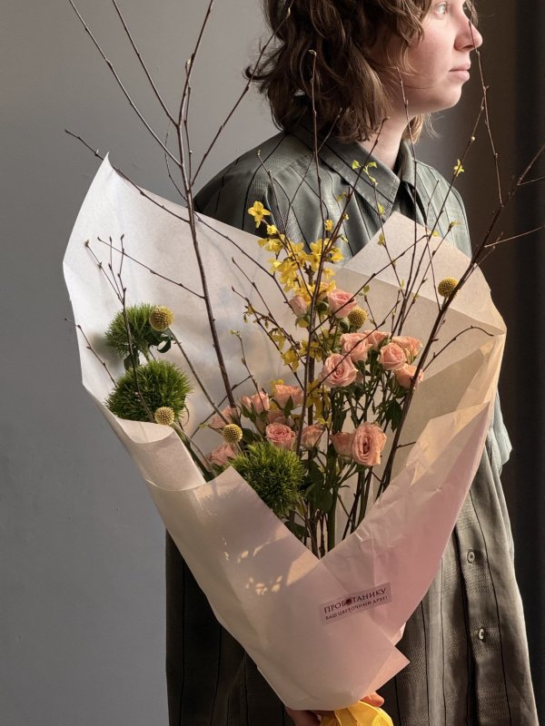 Весенний букет с гвоздиками барбатус