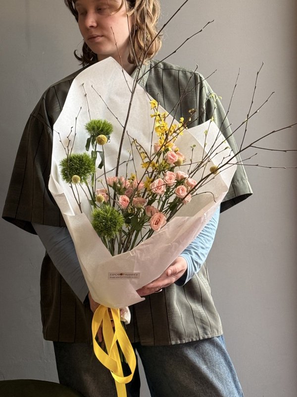 Весенний букет с гвоздиками барбатус