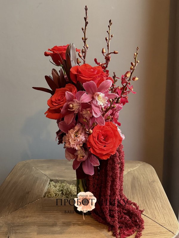 Букет невесты в красных оттенках premium