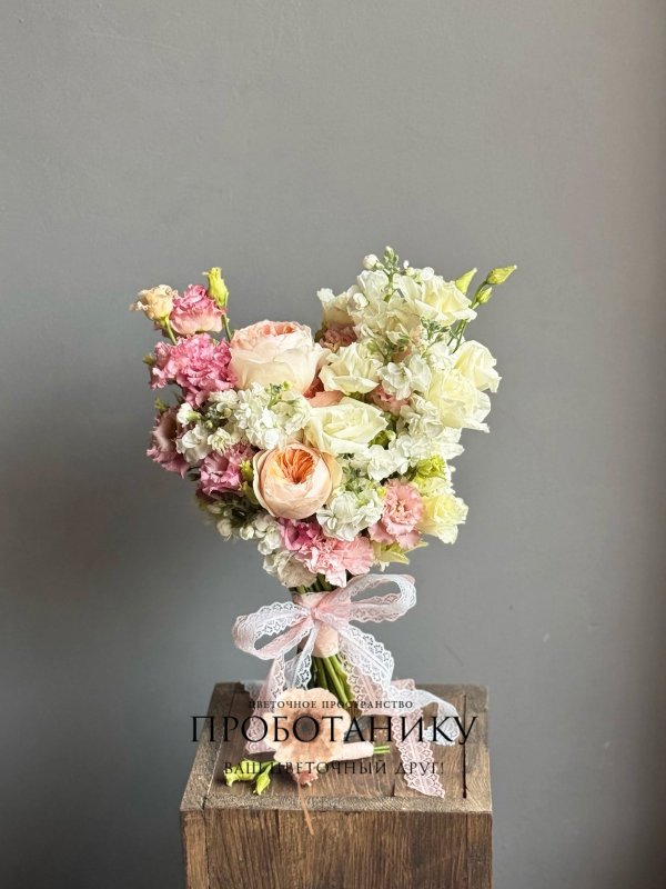 Букет невесты с пионовидными розами