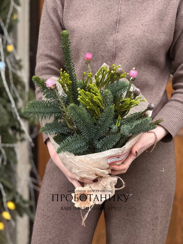 Букет с датской пихтой и травами